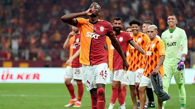 Galatasaray'da Osimhen Müjdesi: Yıldız Golcü Takıma Döndü!