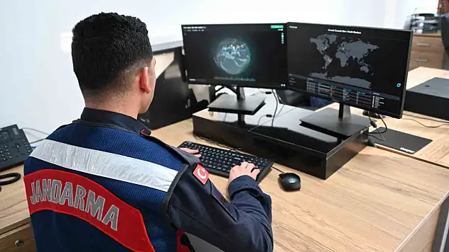 Gaziantep'te 2 milyar TL'lik siber dolandırıcılık operasyonunda 16 kişi tutuklandı