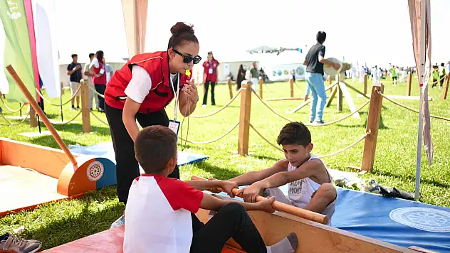Geleneksel Oyunlar Tırı Siirt'te Çocuklarla ve Halkla Buluşuyor
