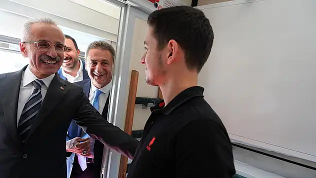 GENÇLERİN TERCİHİ TREN