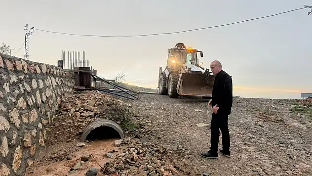 Gökçebağ Belediyesi sel bölgelerinde çalışma başlattı