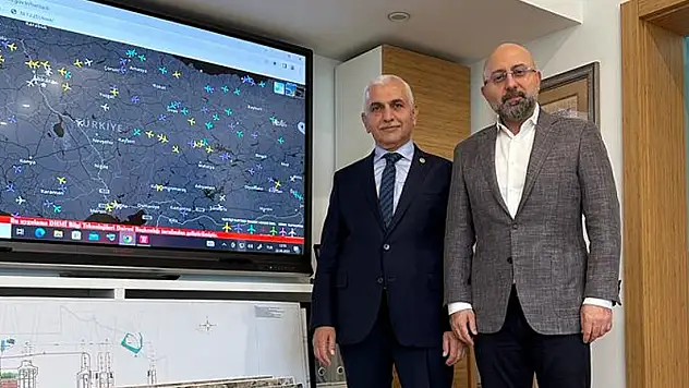 Gül'den Havalimanı İle İlgili Mesaj!