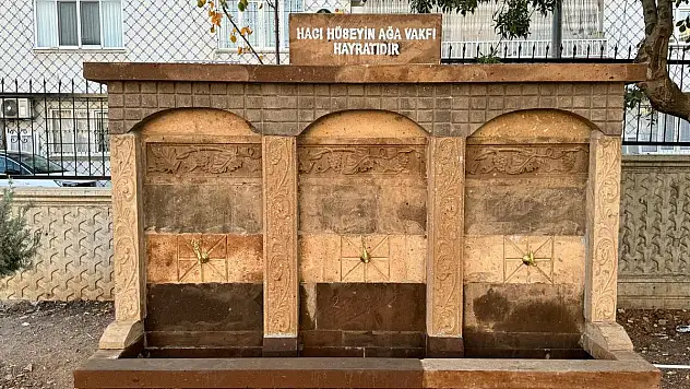 Hacı Hüseyin Ağa Vakfı'ndan Okul Bahçesine Üç Gözlü Çeşme