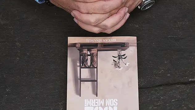 Hakan Sinangil: 'Karanlık Çöktüğünde, Işığı Kendinde Bul' 