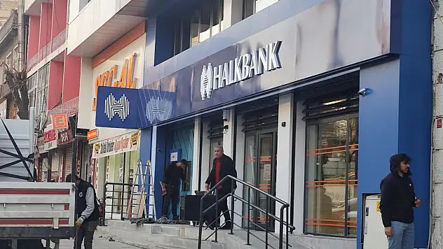 Halk Bankası Yeni Binasına Taşındı