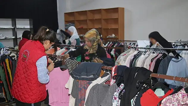 'Hayır Çarşısında' Bayram Heyecanı