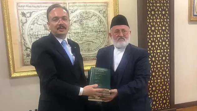 Hemşehrimiz Prof. Dr. Muhammed Fadıl Geylani, Vali Dr. Kemal Kızılkaya'yı Ziyaret Etti.