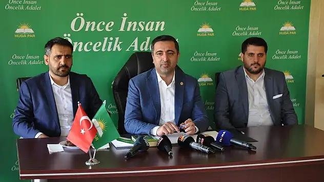 HÜDA PAR Sözcüsü Ramanlı, Siirt'te Basın Mensuplarıyla Bir Araya Geldi