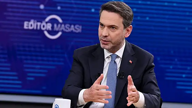 Hürmüz Krizi Türkiye'ye Böyle Yansıyacak! Bakan Bayraktar'dan Kritik Elektrik ve Doğalgaz Açıklaması: Zam Yolda mı?