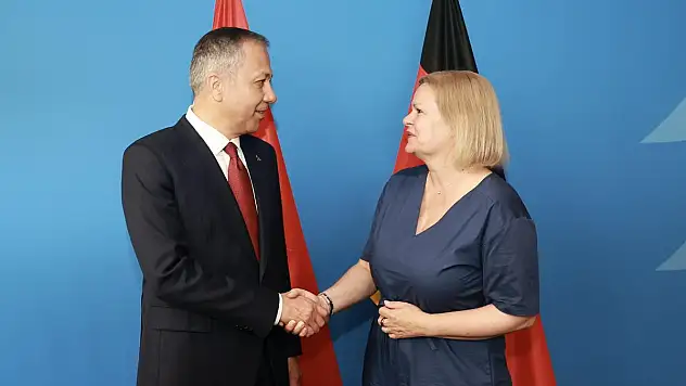 İçişleri Bakan Ali Yerlikaya, Alman mevkidaşı Faeser İle Görüştü