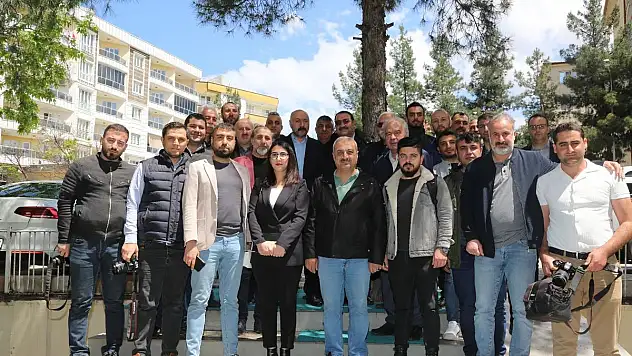 İL EMNİYET MÜDÜRÜ HAKAN YILDIRIMOĞLU'NUN EMNİYET TEŞKİLATININ ÇALIŞMALARI İLE İLGİLİ BASIN MENSUPLARINI BİLGİLENDİRME TOPLANTISI