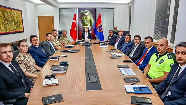 'İl Güvenlik ve Asayiş Koordinasyon Toplantısı' Vali Dr. Kemal Kızılkaya Başkanlığında Yapıldı