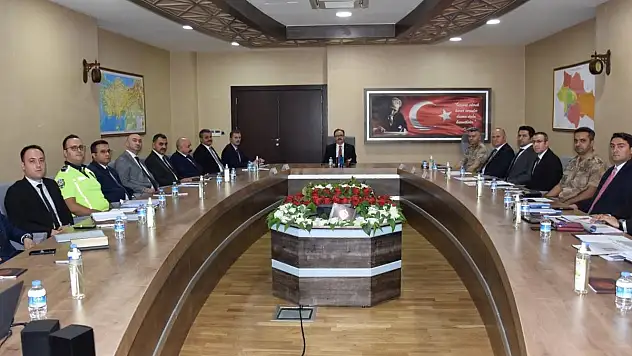 İl Güvenlik ve Asayiş Toplantısı, Vali Dr.Kemal Kızılkaya Başkanlığında Gerçekleştirildi