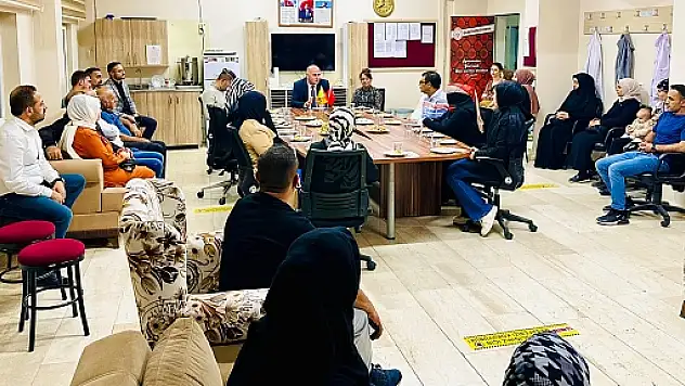 İl Milli Eğitim Müdürü Sadoğlu, Akşam Çayında Velilerle Buluştu