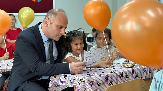 İl Milli Eğitim Müdürü Salih Sadoğlu, Uyum Haftasında Öğrencilerle Buluştu