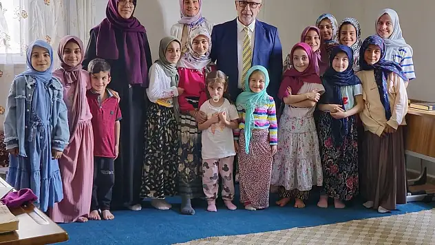 İl Müftüsü Pinal, Meydandere Köyünde Kur'an Kursunu Ziyaret Etti