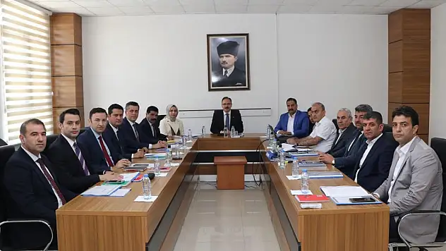 İlçe Kaymakamlarının Katılımı İle Vali Kızılkaya Başkanlığında, İl Özel İdare Yatırımları Masaya Yatırıldı