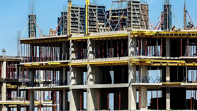 İnşaat Sektörü Fiyat Farkı, Tasfiye ve Süre Uzatımı Düzenlemesi Bekliyor