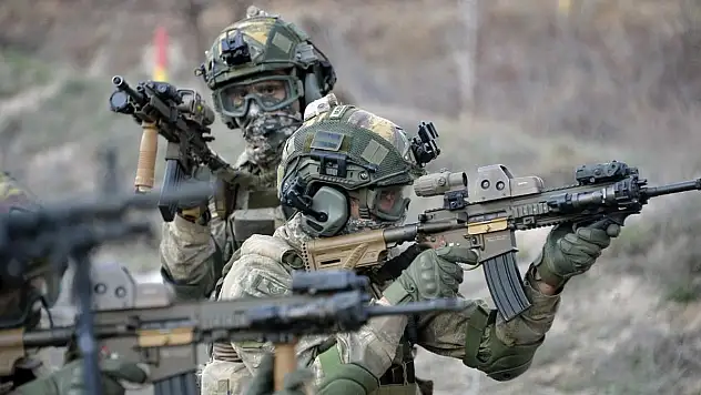 Irak ve Suriye'nin Kuzeyindeki Bölgelerde 10 PKK'lı Terörist Etkisiz Hale Getirildi