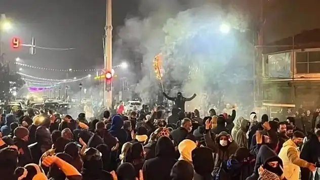 İran'daki protestolarda can kaybı sayısı 6 binin üzerine çıktı