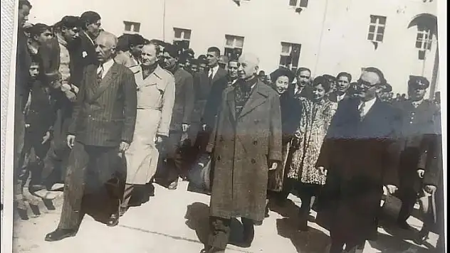 İsmet İnönü'nün Siirt Ziyaretine Ait Fotoğraflar Gün Yüzüne Çıktı