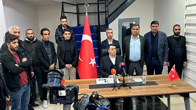 İYİ Parti Diyarbakır'da Tabela İndirdi 12 Bin 750 Üye İstifa Etti
