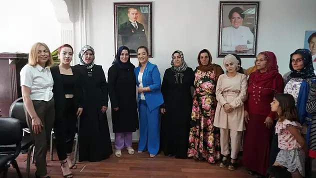 İYİ PARTİ SİİRT İL TEŞKİLATINDAN 'KADIN' ATAĞI