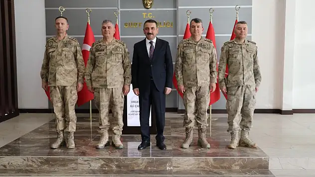 JANDARMA GENEL KOMUTAN YARDIMCISI ORGENERAL ALİ ÇARDAKCI, VALİ HACIBEKTAŞOĞLU'NU ZİYARET ETTİ
