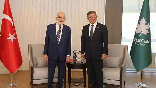 Karamollaoğlu'ndan, Davutoğlu'na 'Yerel Seçim Ve Yeni Yasama Dönemi' Ziyareti