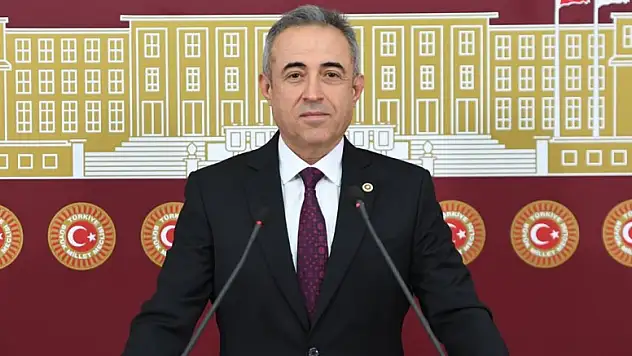 Karatutlu: 'Türk Halkı Bilmelidir ki, Bugüne Kadar Deprem Bölgelerindeki Sorunların Sadece %10'u Çözülmüştür'