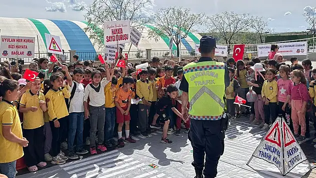 Karayolları Trafik ve İlkyardım Haftası Baykan'da Etkinliklerle Kutlandı