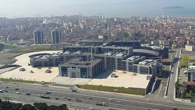 Kartal'daki Adliyede Silahlı Saldırı: Savcı kadın hakimi vurdu