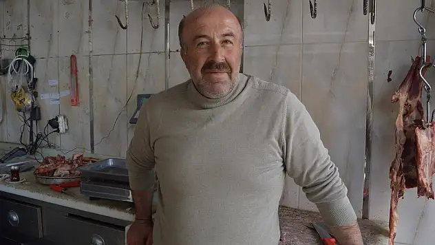 KASAPLAR KESİM YAPACAK HAYVAN BULAMIYOR