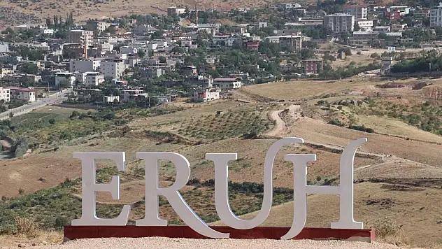 Kayalıklardan Düşen Vatandaşın İmdadına Mehmetçik Yetişti