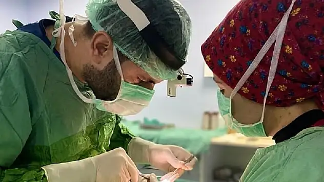 KBB Doktoru Hakan Özkan'a Yoğun İlgi