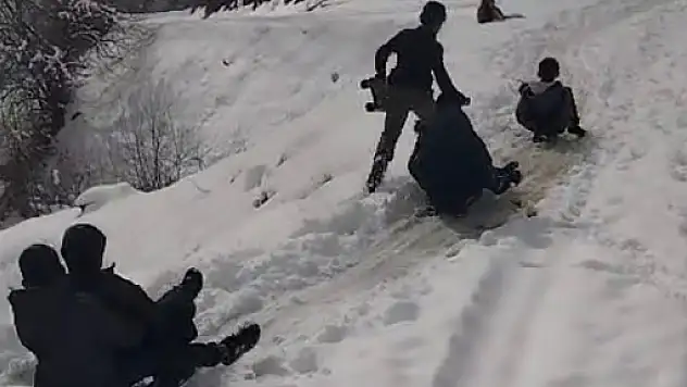 Kepçe Operatörü Çocukların Talebini Geri Çevirmedi (VİDEOLU HABER)