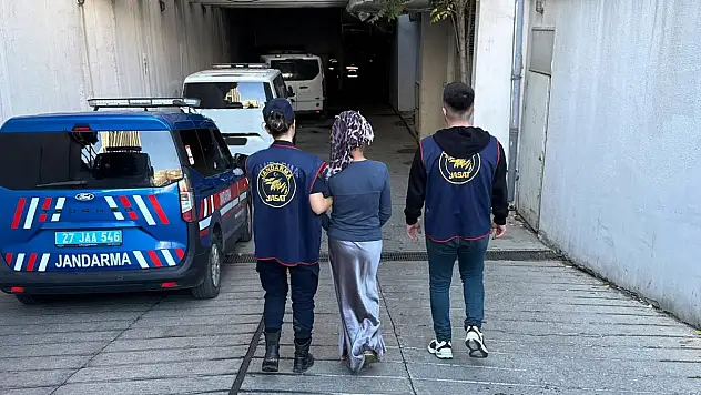 Kesinleşmiş 24 yıl hapis cezası ve 55 suç kaydı ile aranan hırsızlık şüphelisi yakalandı