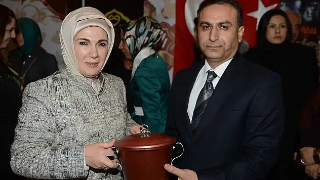 Kırılması Zor Bir Rekor 5 Bin Kişiye Siirt Ürünü Hediye Etti