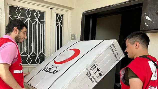 Kızılay Siirt Şubesinden İhtiyaç Sahiplerine  Giyim ve Sosyal Destek