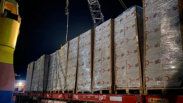 Kızılay Tonlarca Yardımını Gazze İçine Ulaştırdı