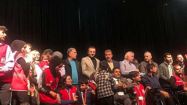 KIZILAY'IN ENGELLİLER PROGRAMI BEĞENİLDİ