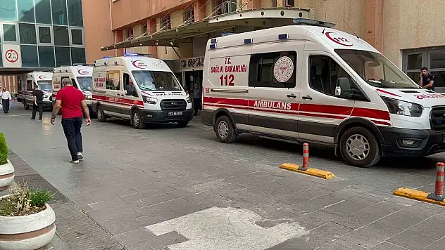 Komşu İlimiz Batman'da Minibüs Faciası: 1 Yaşındaki Bebek Hayatını Kaybetti