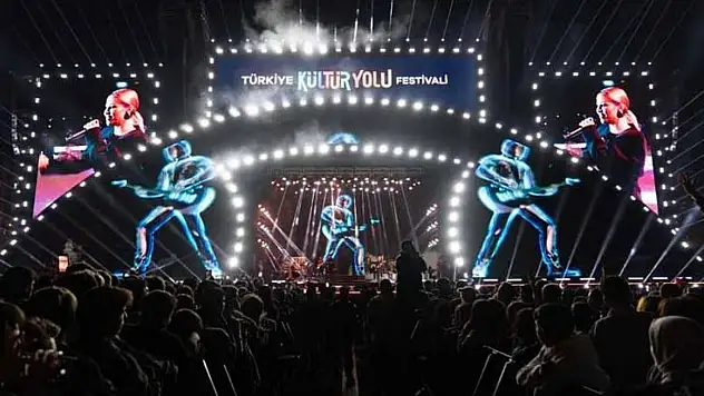 Komşu Şehir Tanıtımda Fark Yaratıyor: Mardin Kültür Yolu Festivali Kente Binlerce Turist Çekti