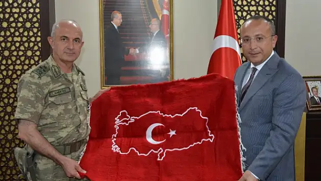 KORGENERAL KARATAŞ'TAN VALİ ATİK'E ZİYARET 
