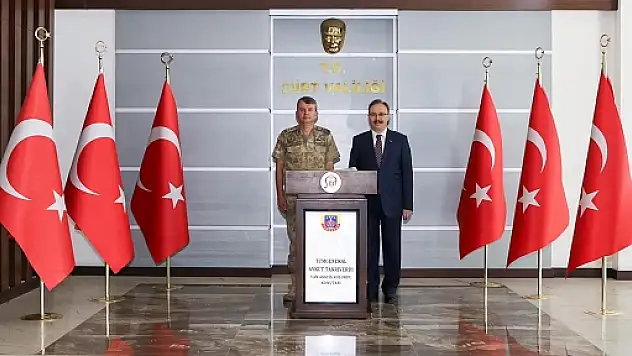 Korgeneral Tanrıverdi'den Vali Kızılkaya'ya Veda Ziyareti