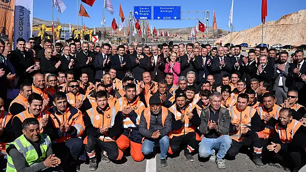 Korkuteli-Elmalı Arası 21 Dakika Kısaldı