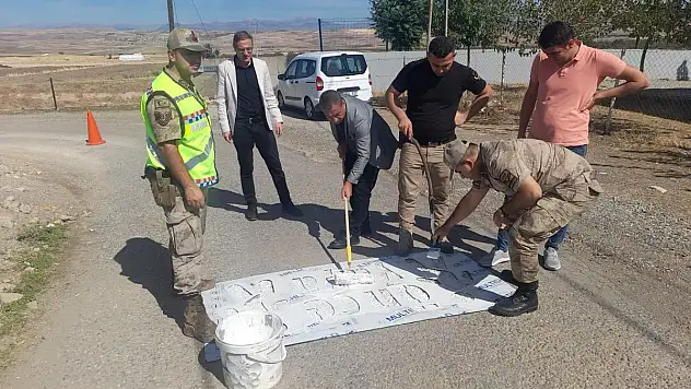 Köy Okulları Önünde Yaya Geçidi Çalışması
