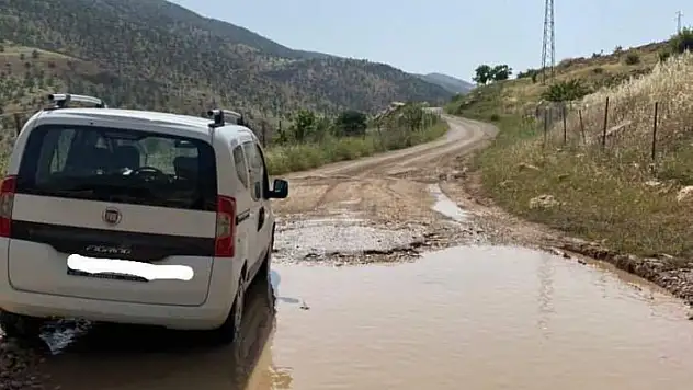 KÖYLÜLER YOLLARININ YAPILMASINI İSTİYOR!