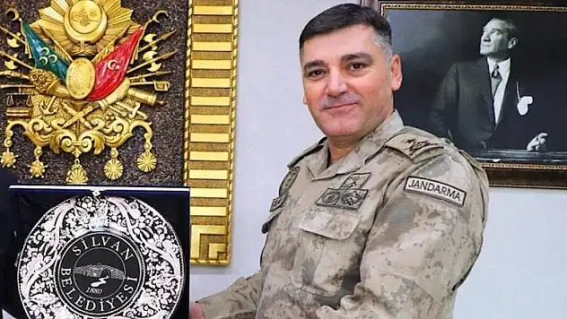 Kumpasla İçeri Girmişti, İstihbaratın Başına Geçti