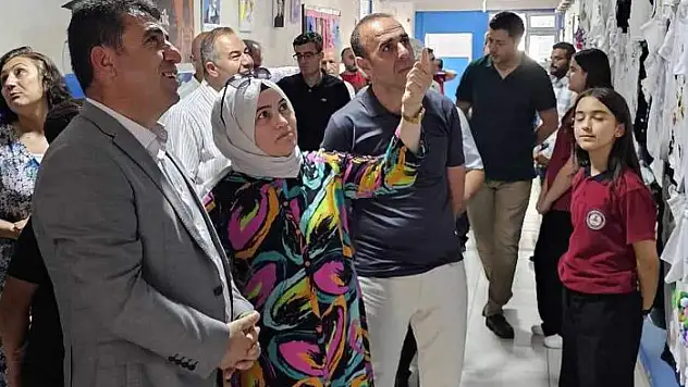 Kurtalan Atatürk Ortaokulu'nun Resim Sergisi Takdir Topladı